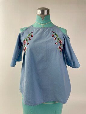 PrettyLittleThing Cold Shoulder Blouse With Embroidered Flowers, Size 8